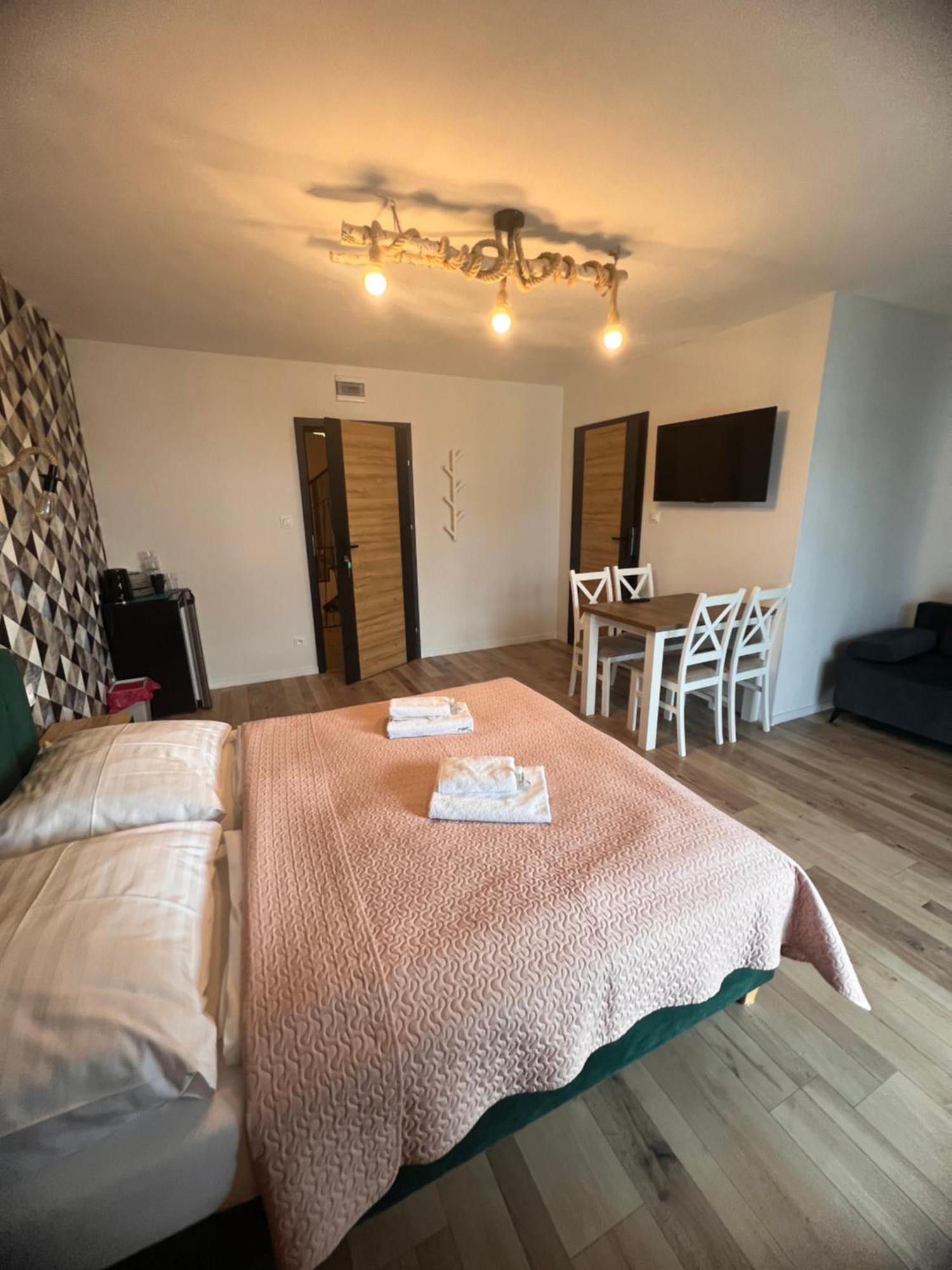Czarny Baran Apartment Debki Ngoại thất bức ảnh